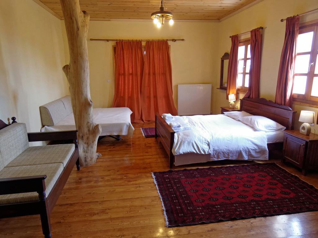 Nimbus Guesthouse Sidhirokhorion Ruang foto