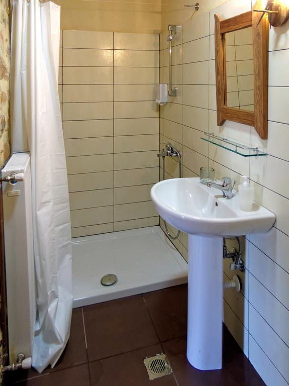 Nimbus Guesthouse Sidhirokhorion Ruang foto